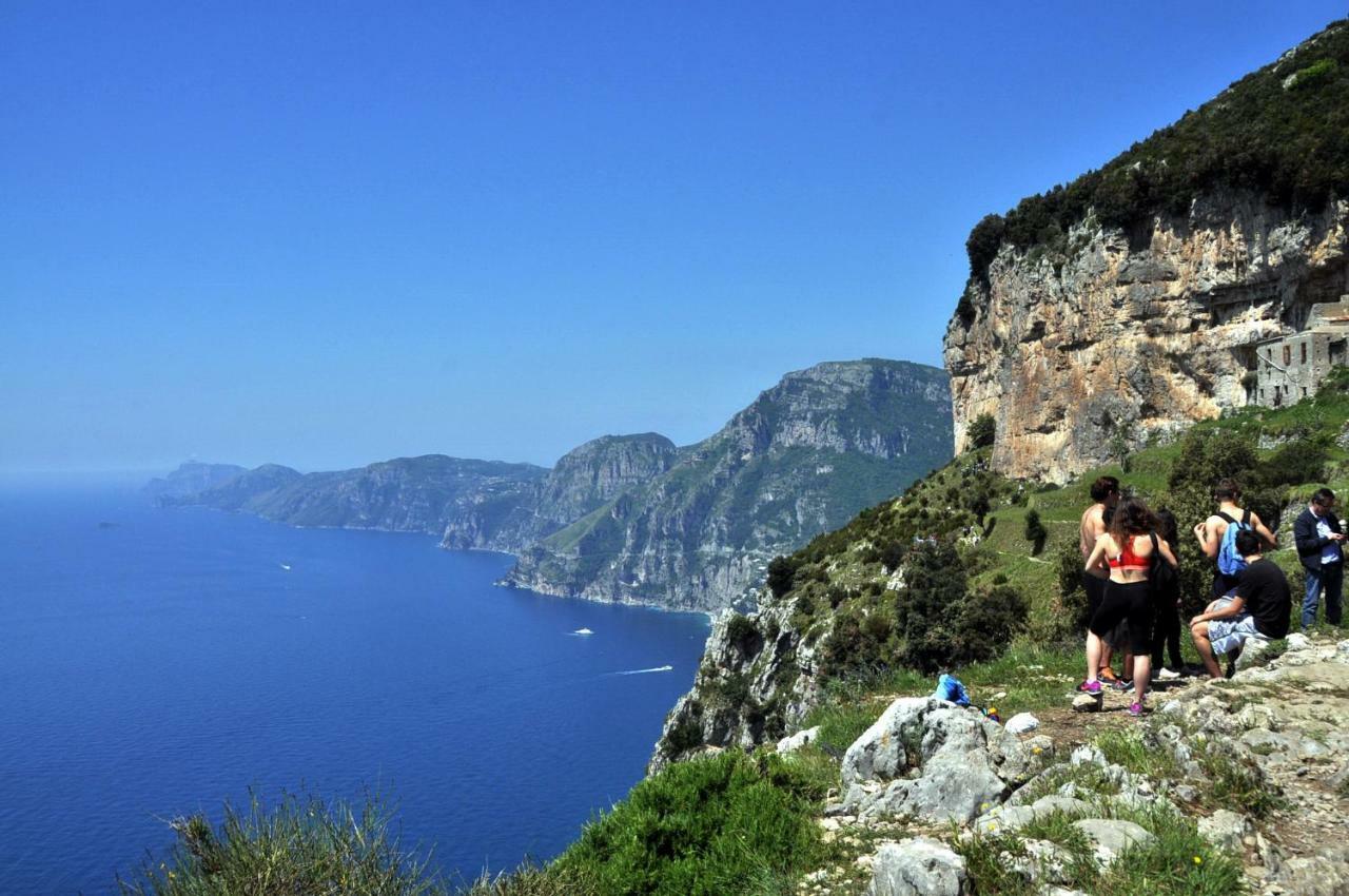 Valle Degli Dei 3*